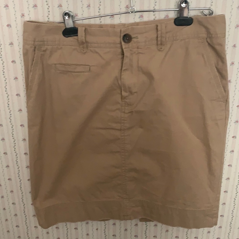 Gap khaki skirt.